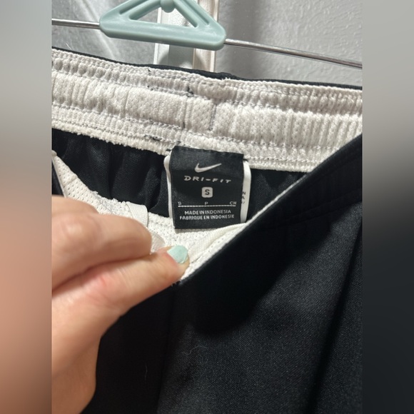 Nike Kids Boy's Essential Mesh Shorts with White Stripe
Down the Side - Picture 2 of 3